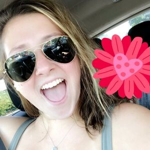 Meet your Posher, Molly